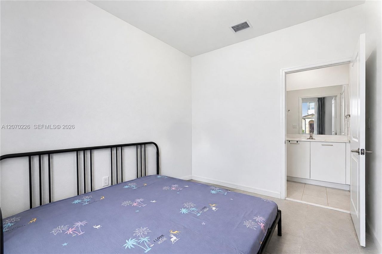 12218 NW 24th Pl, Miami, FL 33167 Photo
