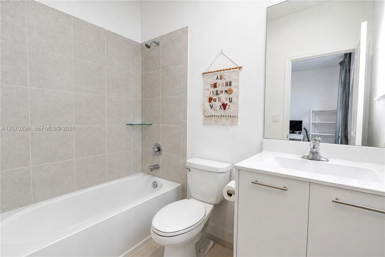 12218 NW 24th Pl, Miami, FL 33167 Photo