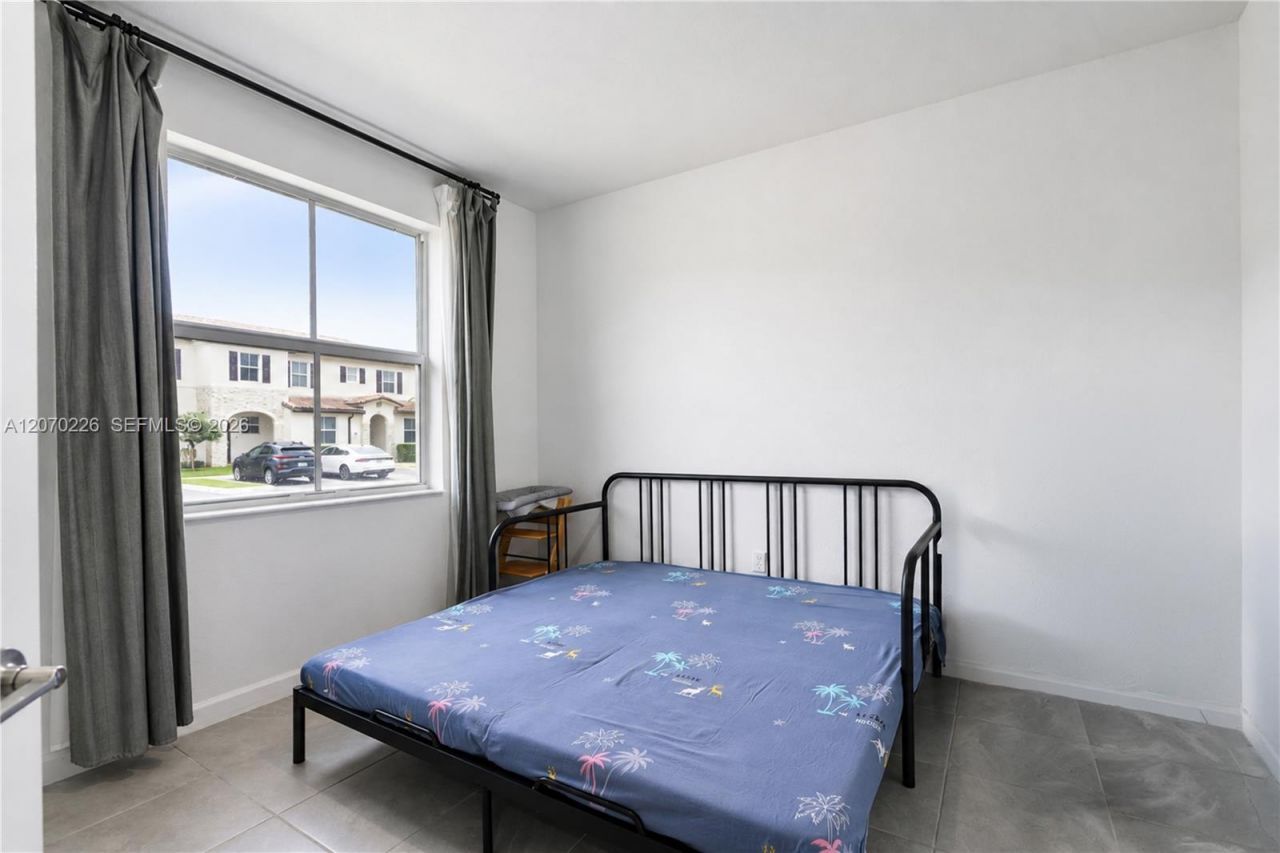 12218 NW 24th Pl, Miami, FL 33167 Photo