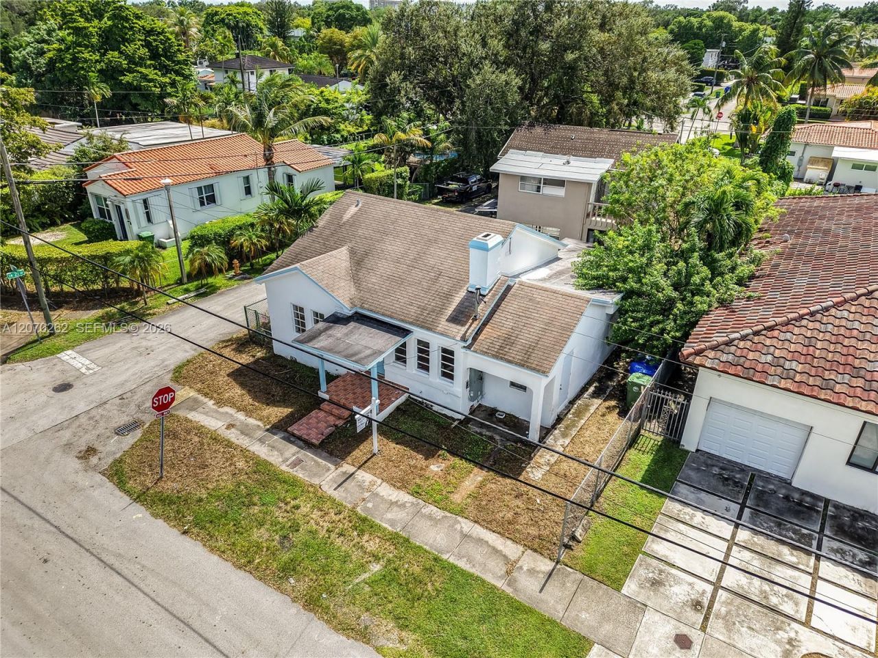 2100 SW 25th St , Miami, FL 33133 Photo