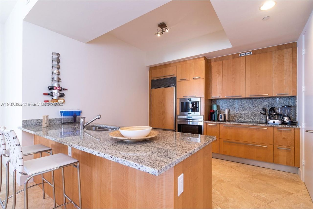 15811 Collins Ave , Unit 2103, Sunny Isles Beach, FL 33160 Photo