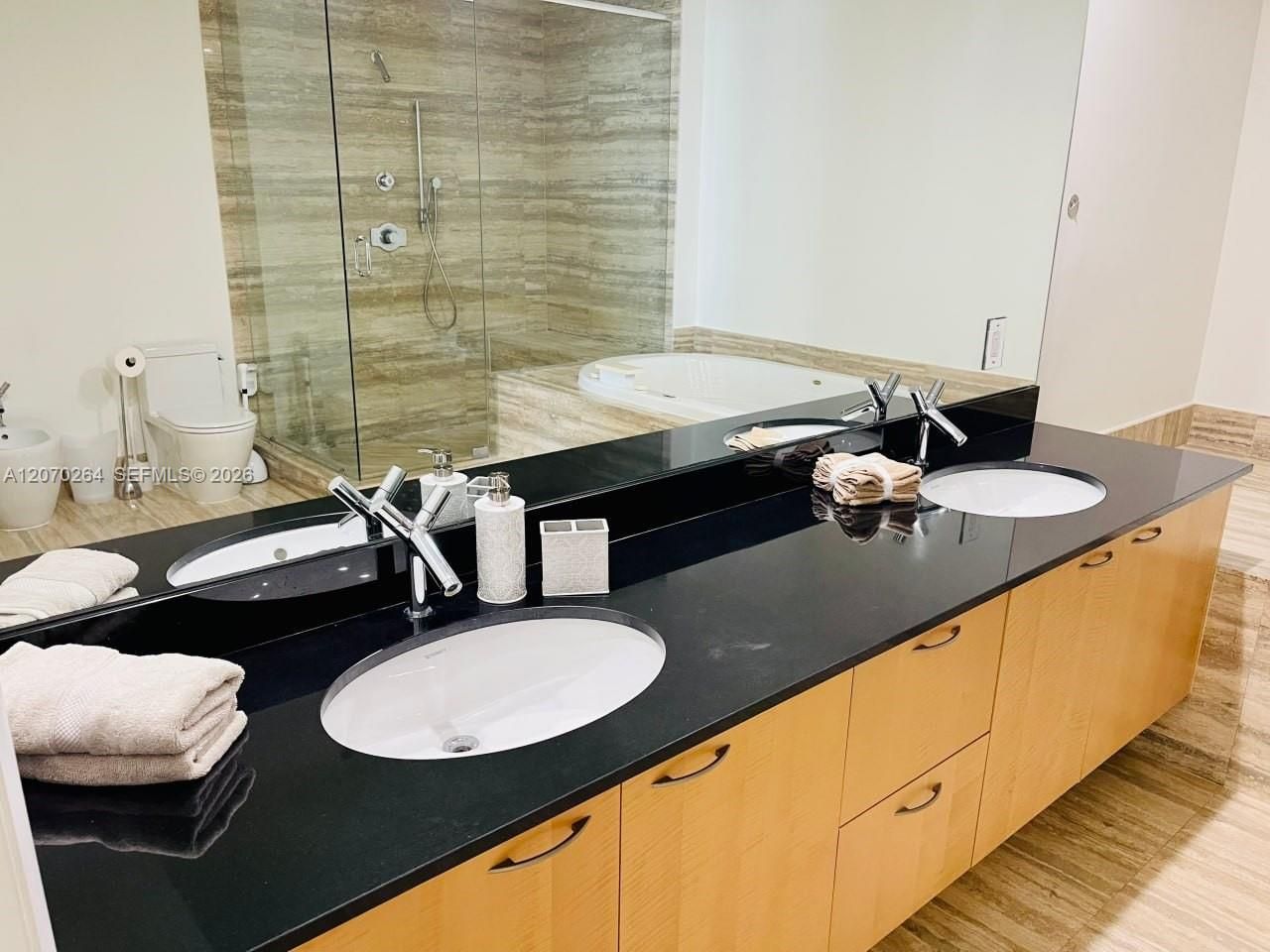 15811 Collins Ave , Unit 2103, Sunny Isles Beach, FL 33160 Photo