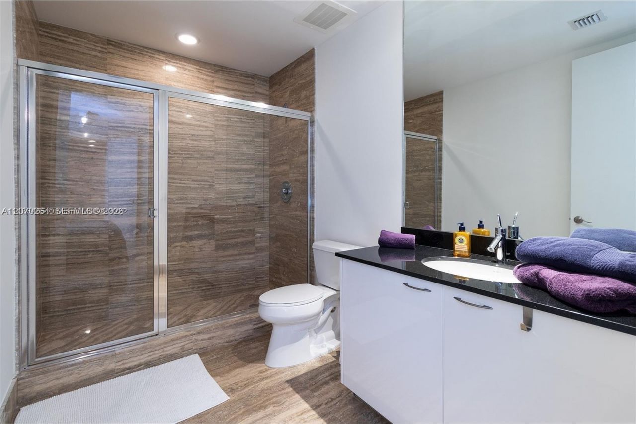 15811 Collins Ave , Unit 2103, Sunny Isles Beach, FL 33160 Photo