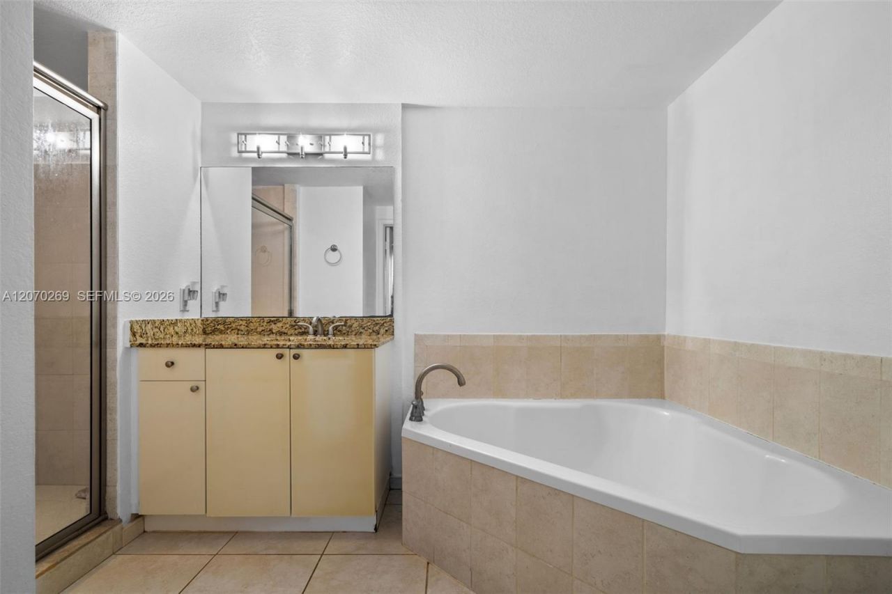 1830 Radius Dr , Unit 903, Hollywood, FL 33020 Photo