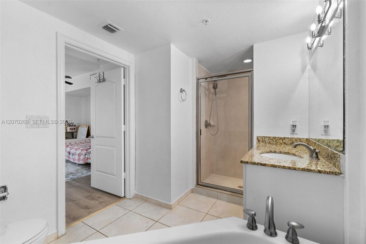 1830 Radius Dr , Unit 903, Hollywood, FL 33020 Photo