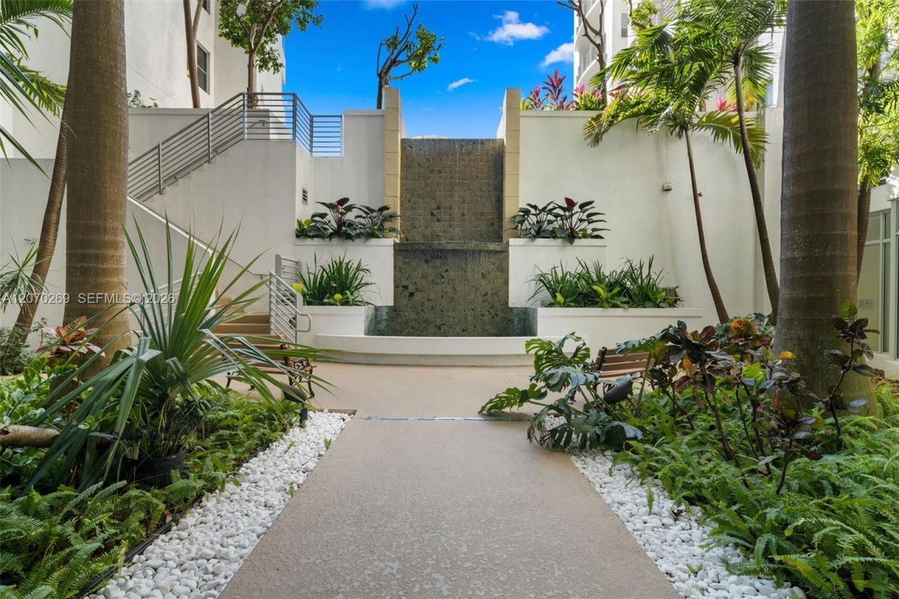1830 Radius Dr , Unit 903, Hollywood, FL 33020 Photo