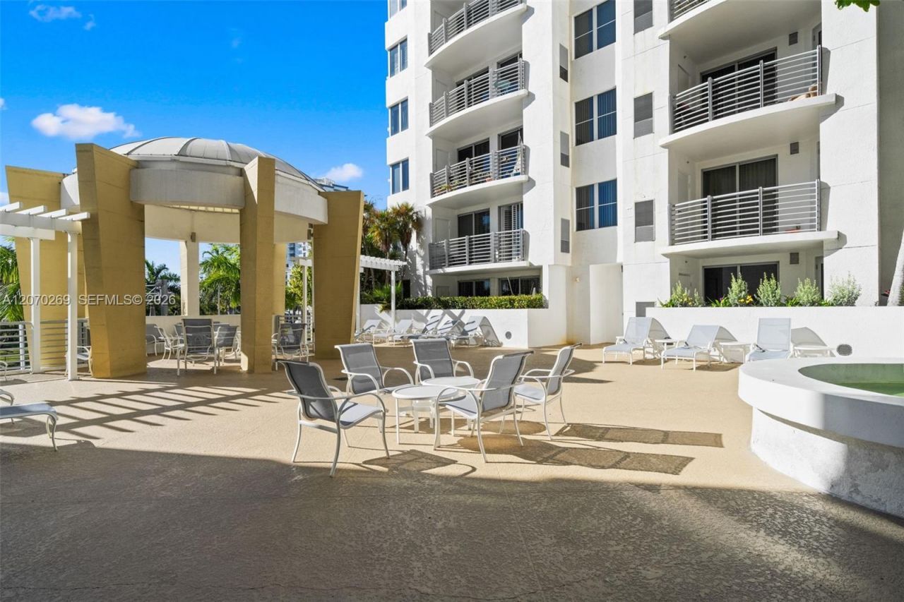 1830 Radius Dr , Unit 903, Hollywood, FL 33020 Photo