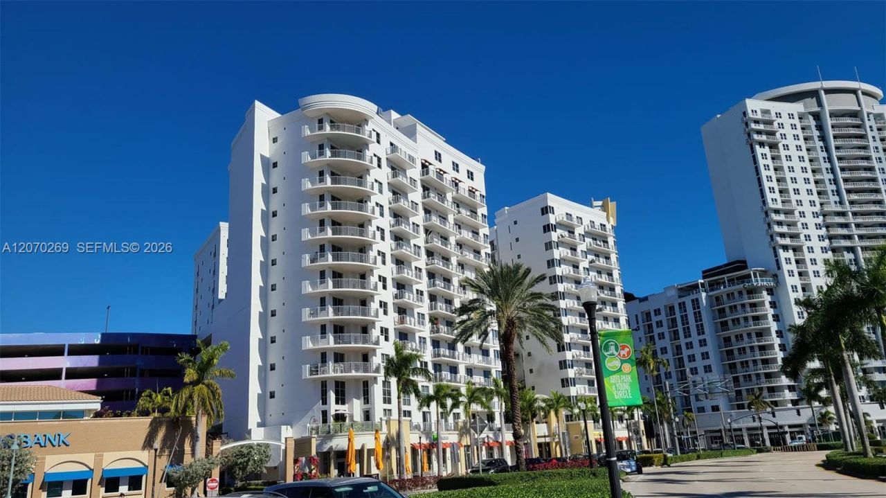 1830 Radius Dr , Unit 903, Hollywood, FL 33020 Photo