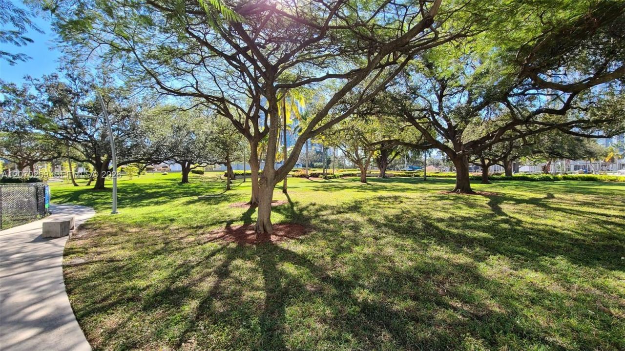 1830 Radius Dr , Unit 903, Hollywood, FL 33020 Photo