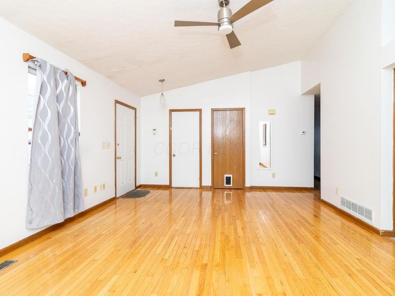 8588 Leader Drive, Galloway, OH 43119 Photo 9