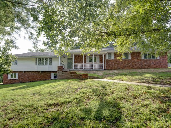1508 S Essex Road , Springfield, MO 65809
