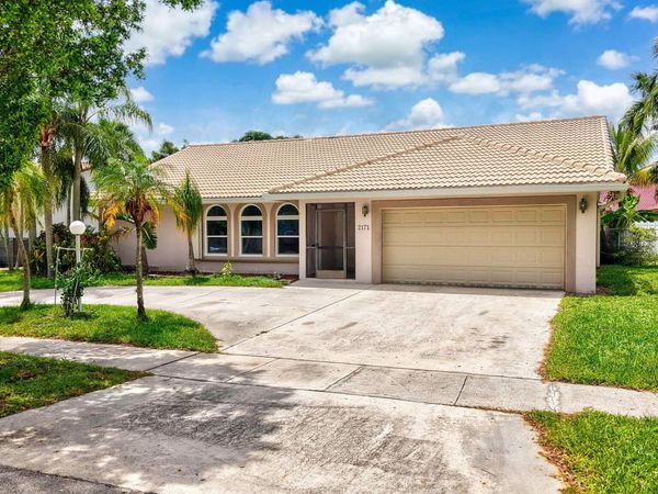 2171 NW 76th Avenue, Margate, FL 33063