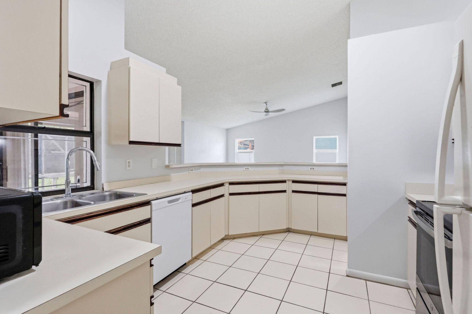 2171 NW 76th Avenue, Margate, FL 33063 Photo