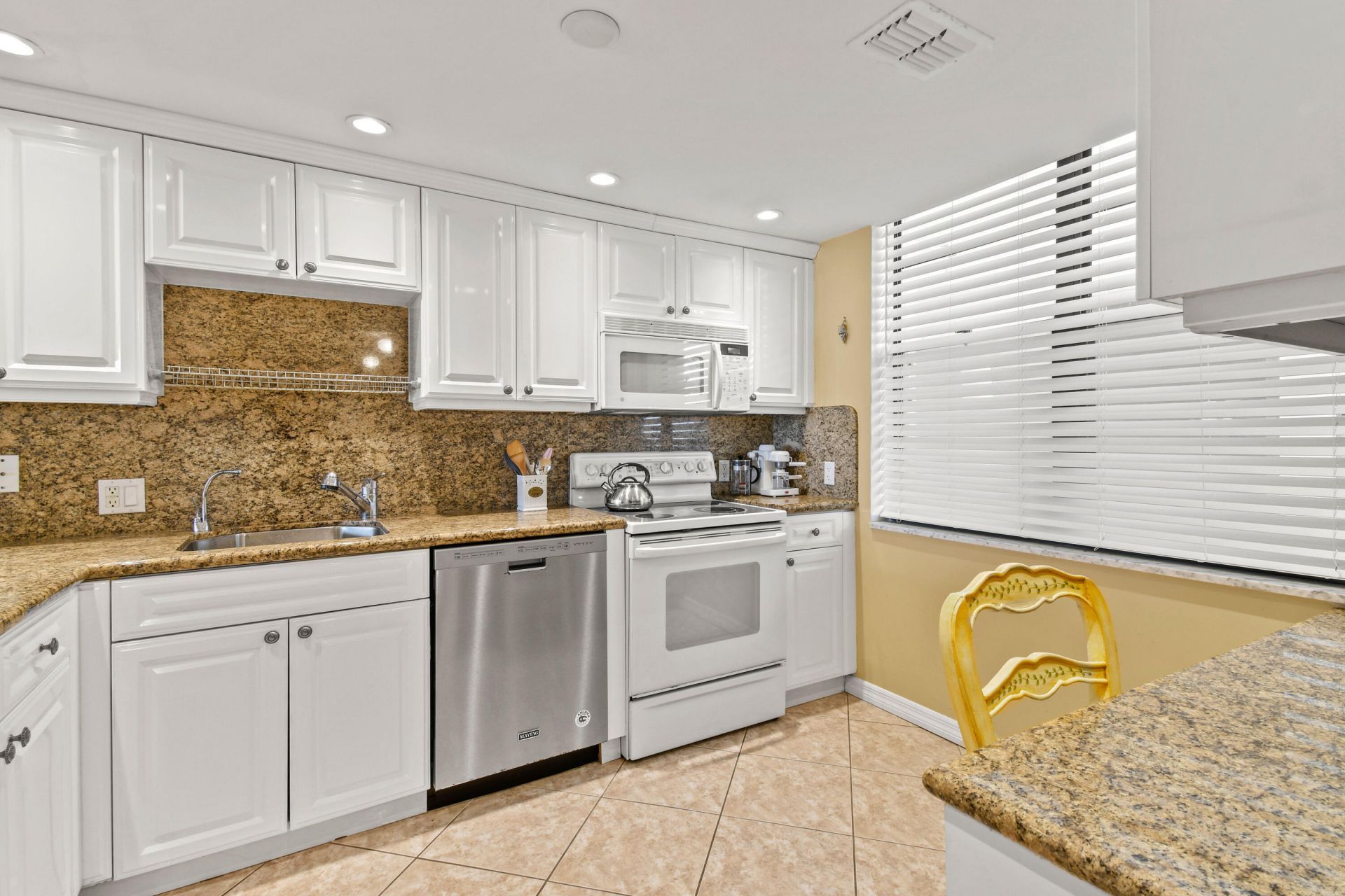 840 Ocean Drive, Unit 404, Juno Beach, FL 33408 Photo