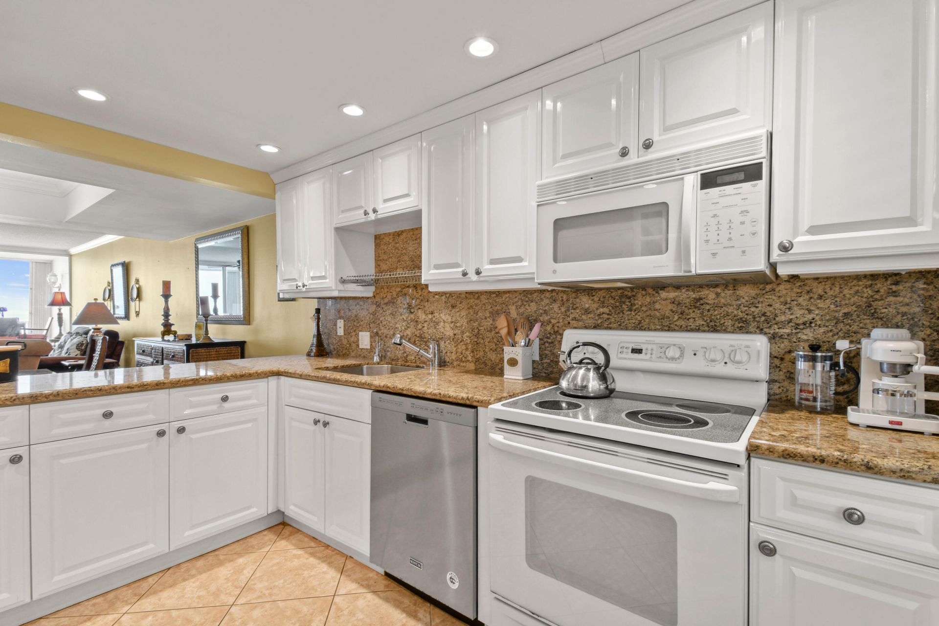 840 Ocean Drive, Unit 404, Juno Beach, FL 33408 Photo