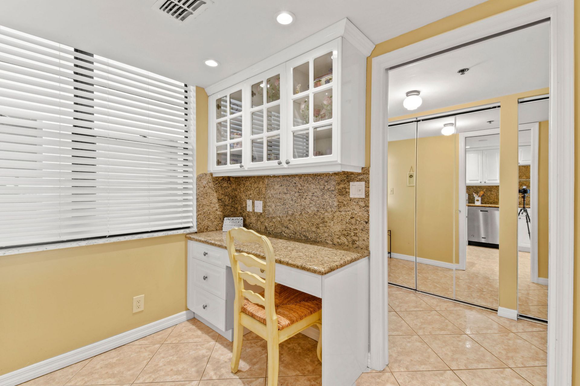 840 Ocean Drive, Unit 404, Juno Beach, FL 33408 Photo