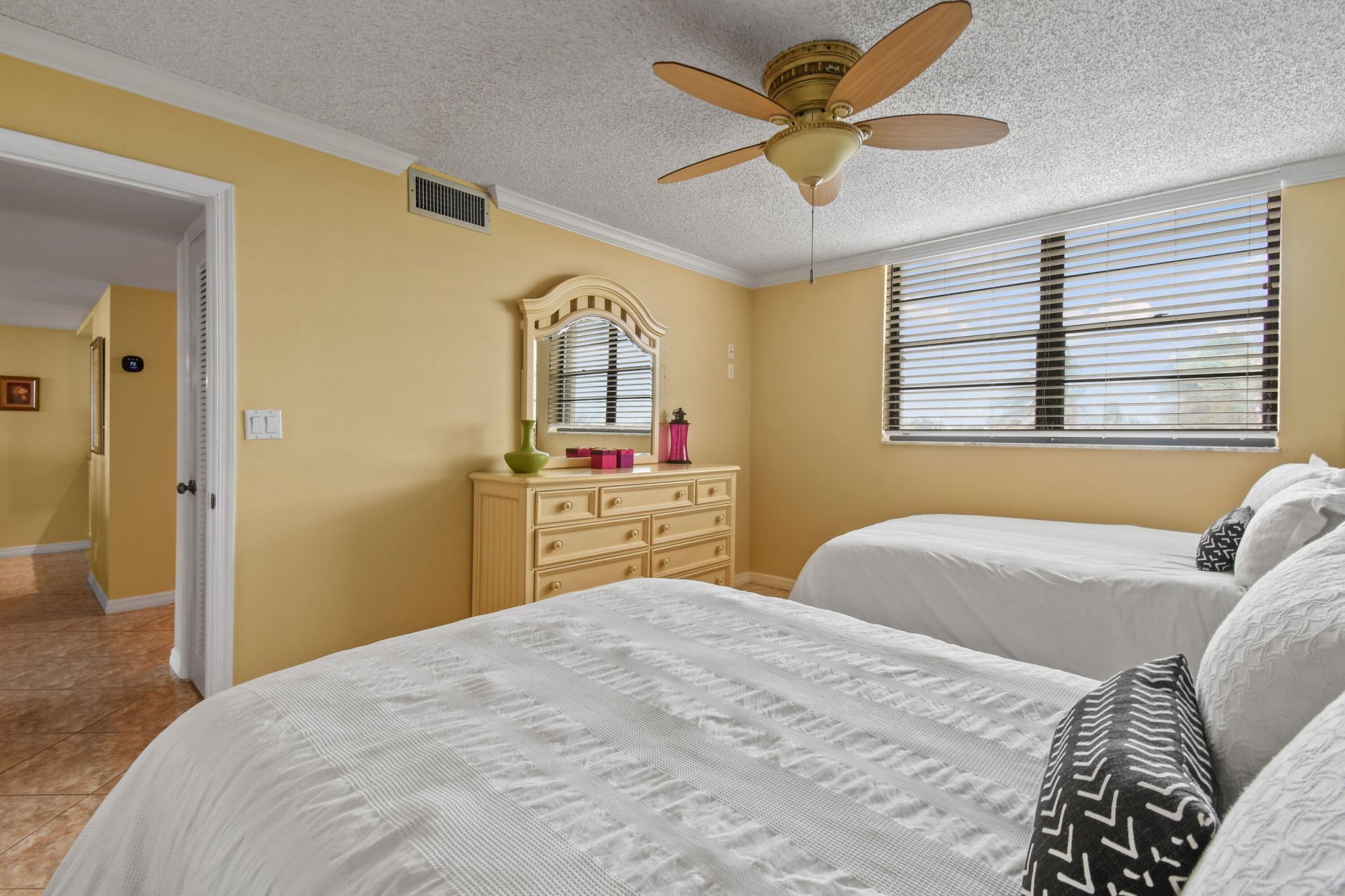 840 Ocean Drive, Unit 404, Juno Beach, FL 33408 Photo