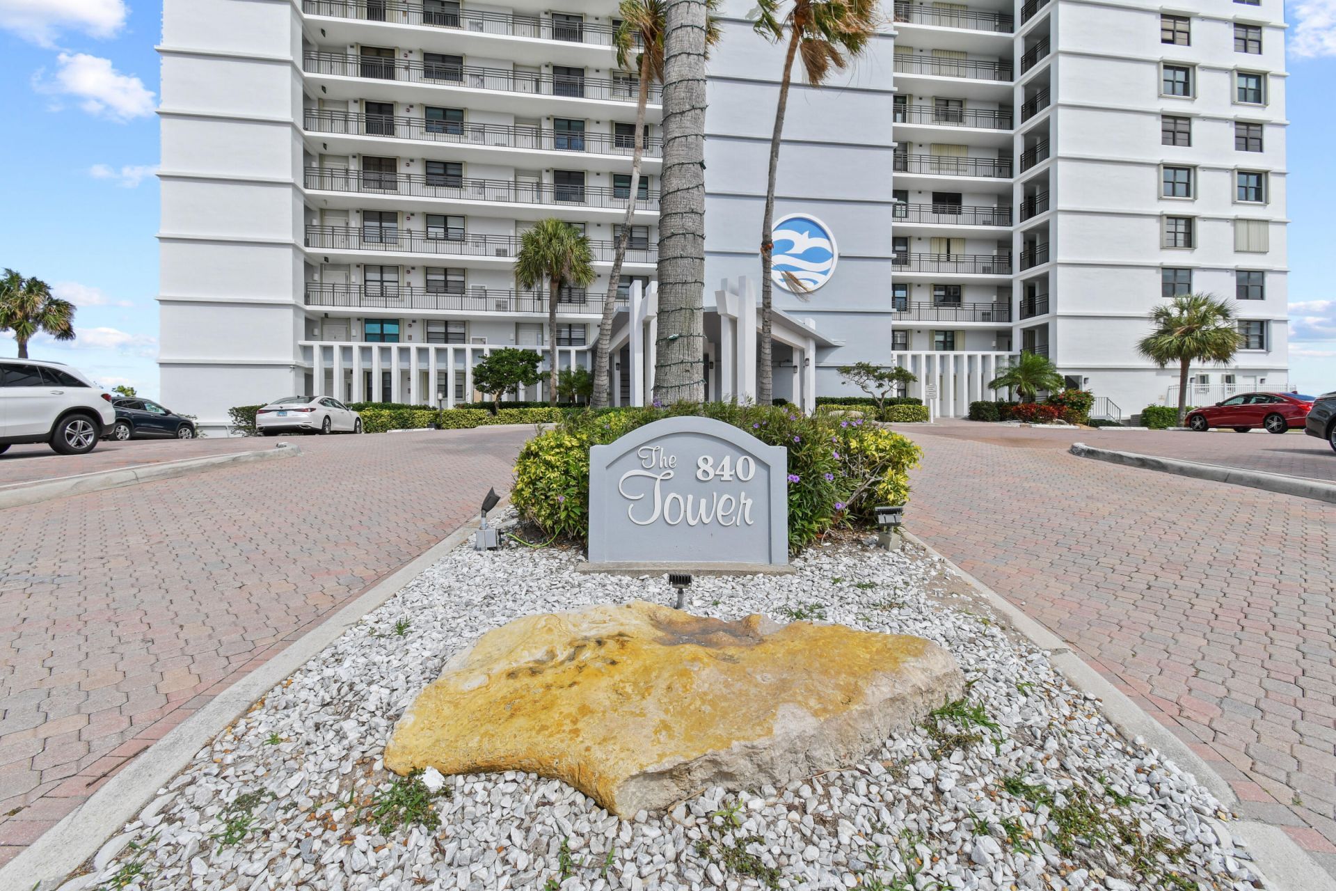 840 Ocean Drive, Unit 404, Juno Beach, FL 33408 Photo