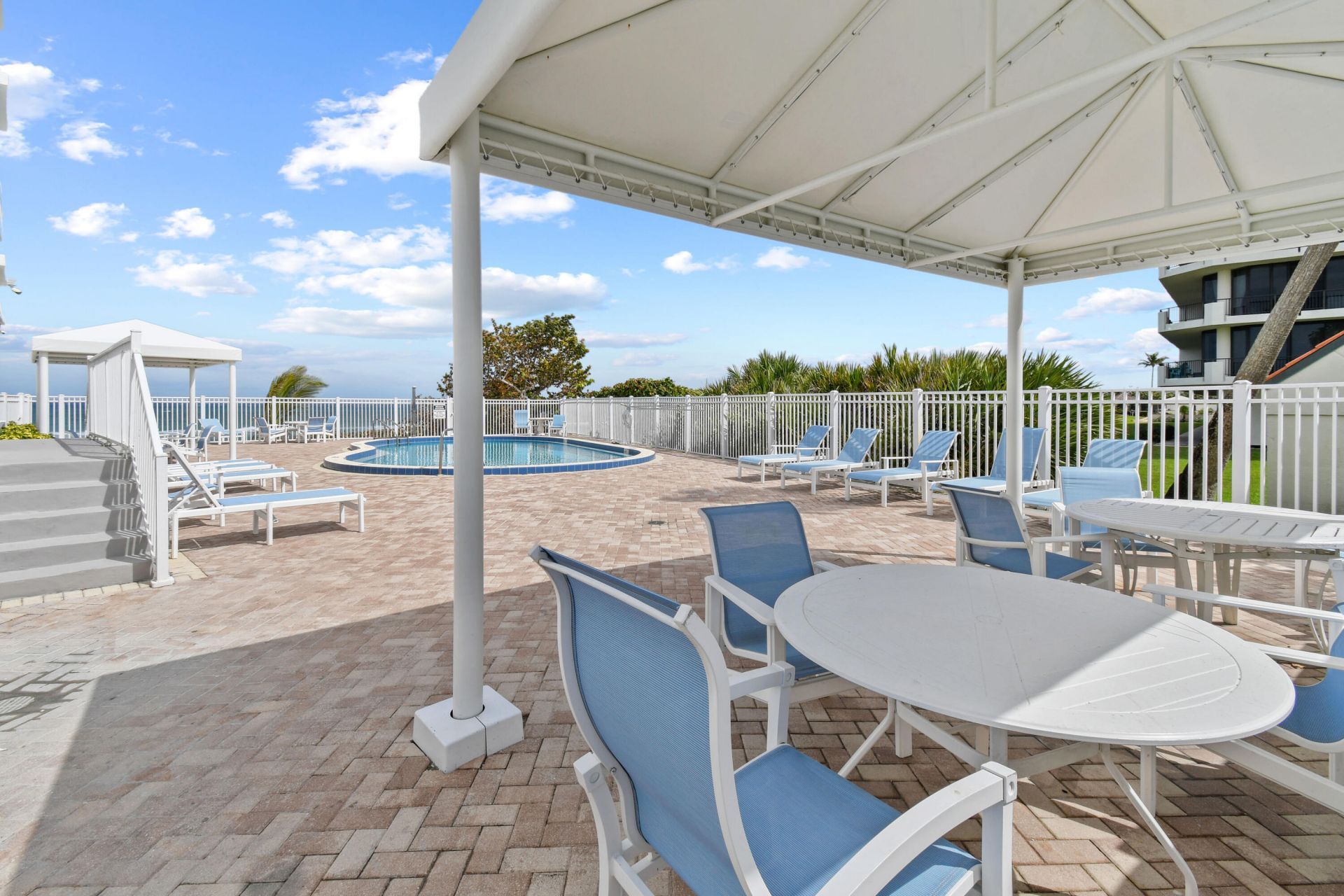 840 Ocean Drive, Unit 404, Juno Beach, FL 33408 Photo