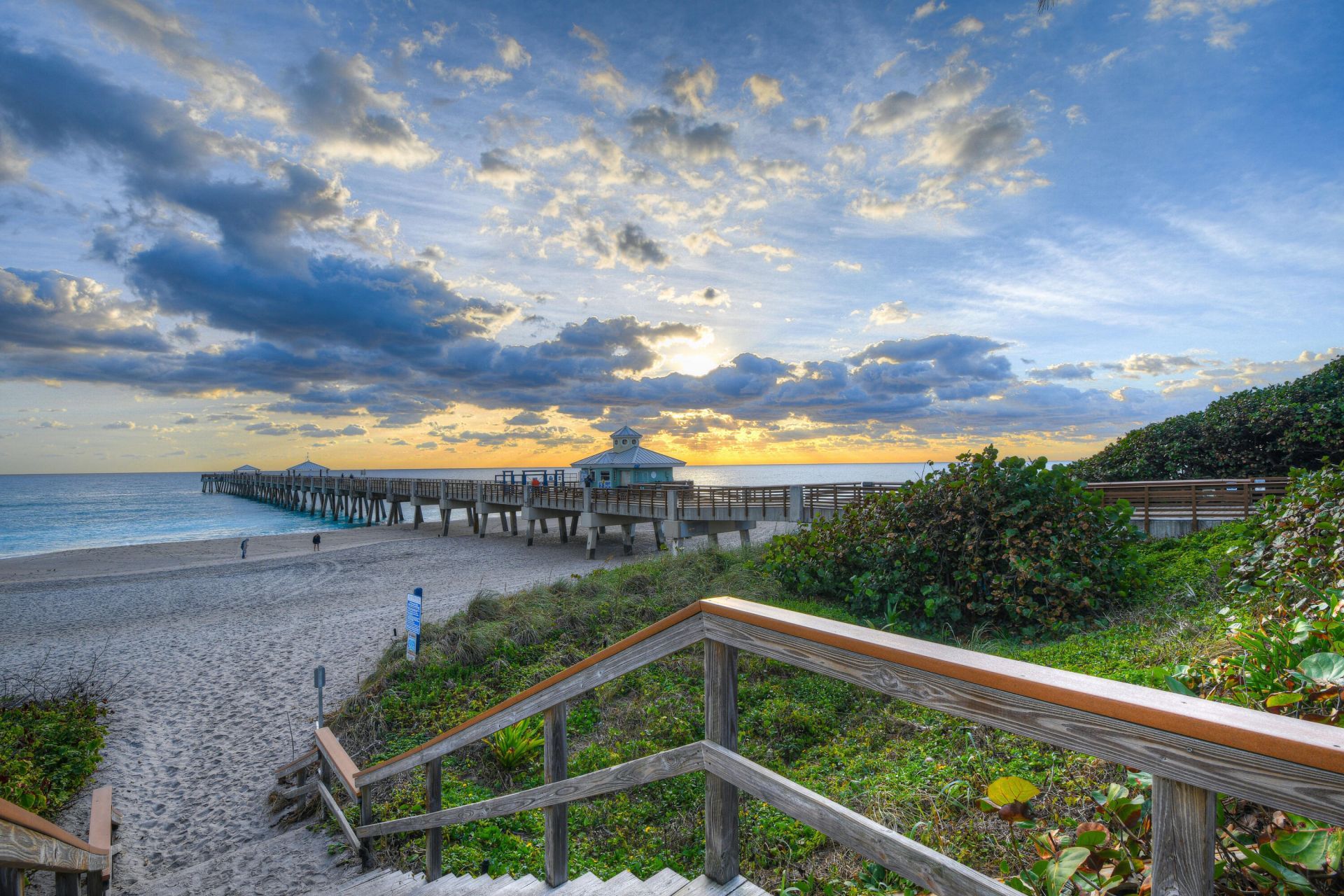 840 Ocean Drive, Unit 404, Juno Beach, FL 33408 Photo