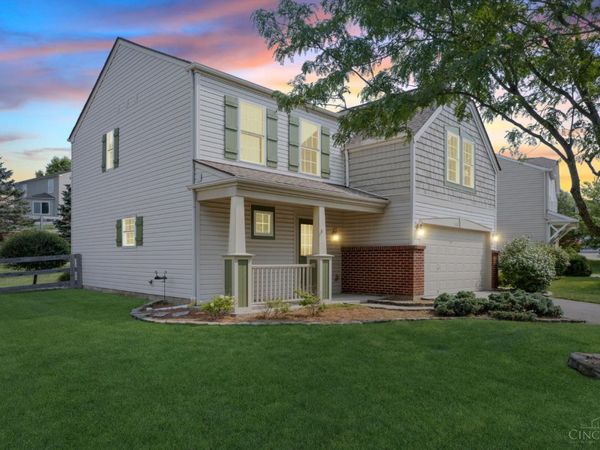 102 Lights Pointe Court, Ohio Twp, OH 45157