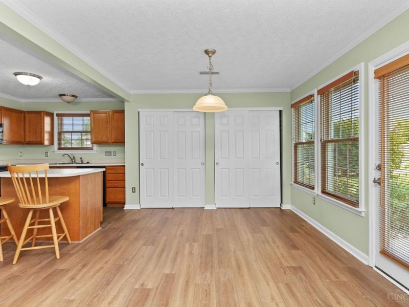 102 Lights Pointe Court, Ohio Township, OH 45157 Photo 10