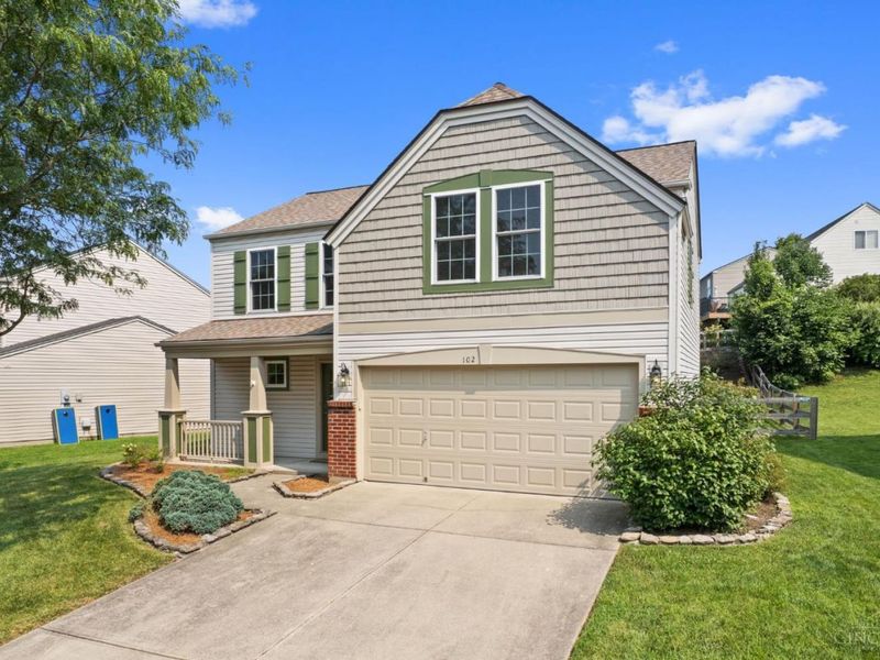 102 Lights Pointe Court, Ohio Township, OH 45157 Photo 4