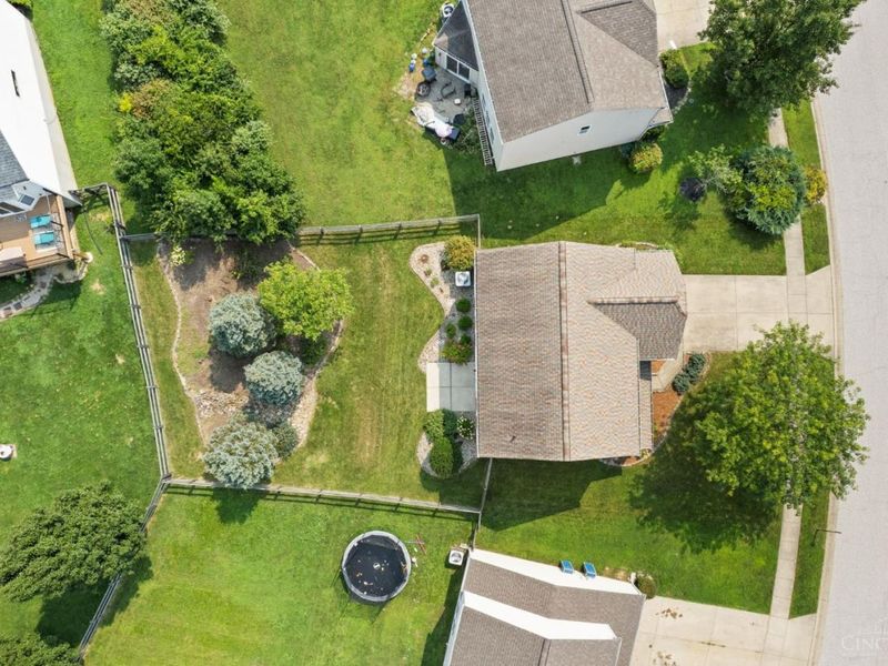 102 Lights Pointe Court, Ohio Township, OH 45157 Photo 5