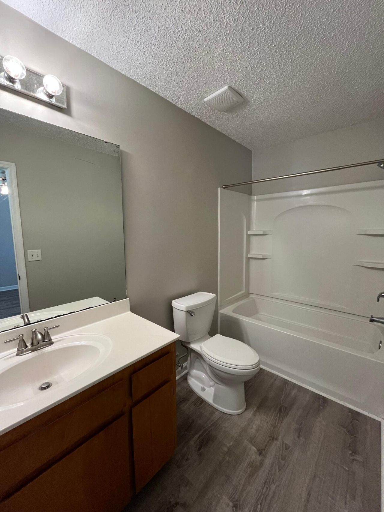 509 Dolphin Drive Photo 11