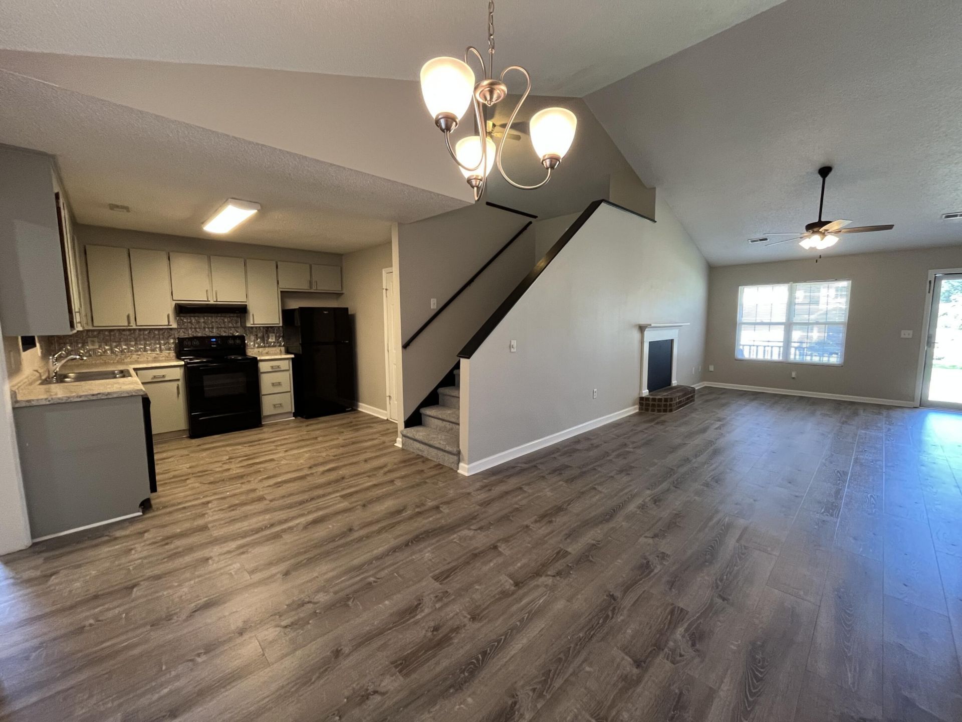 509 Dolphin Drive Photo 8