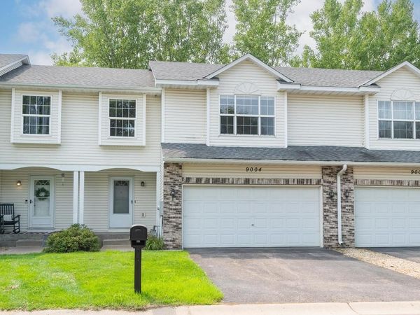 9004 Marsh Run Street, Rockford, MN 55373