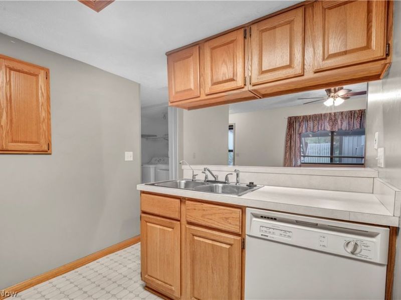 2163 Pinebrook Trail, Cuyahoga Falls, OH 44223 Photo 10