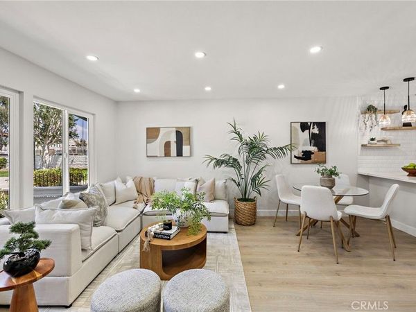 108 Danbury, Costa Mesa, CA 92626