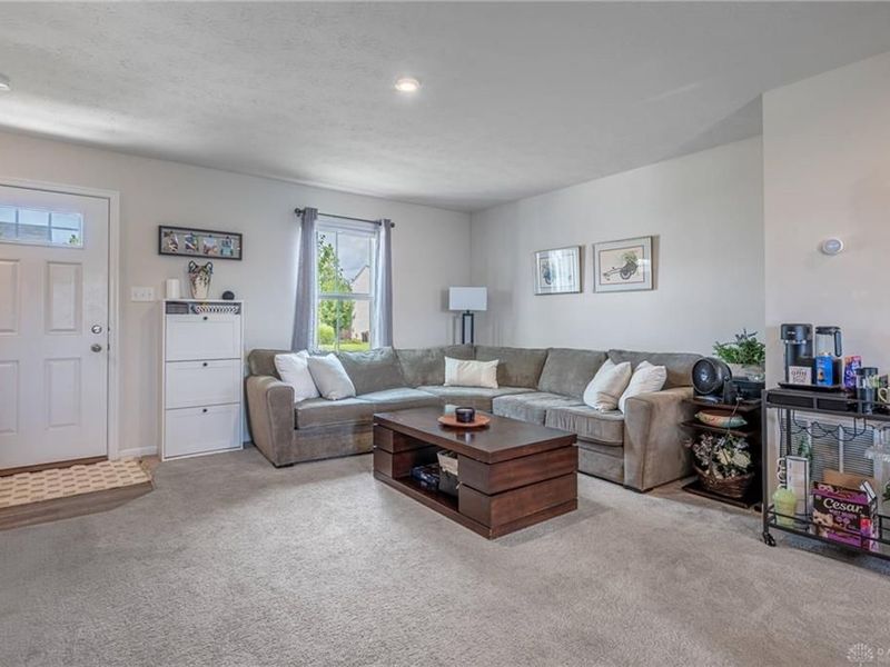 2807 Kingman Drive, Xenia, OH 45385 Photo 2