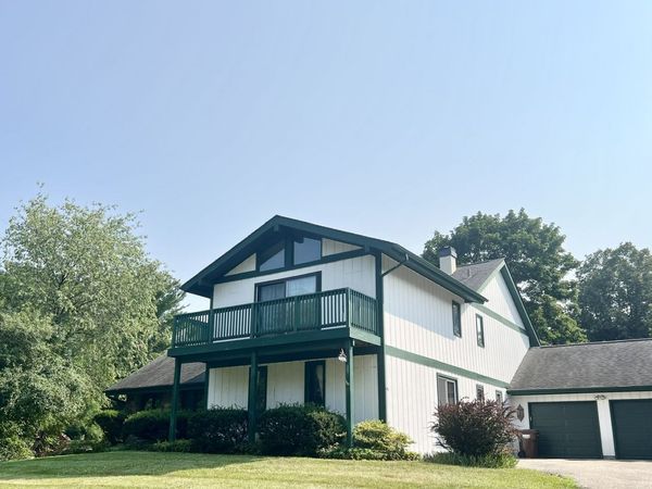 7239 Great Hill Road , Crystal Lake, IL 60012