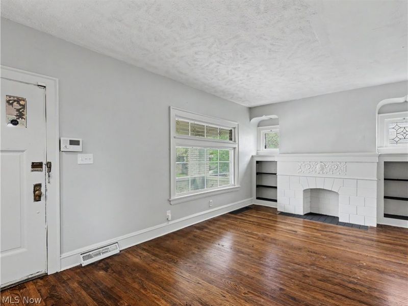 9809 Hilgert Drive, Cleveland, OH 44104 Photo 6