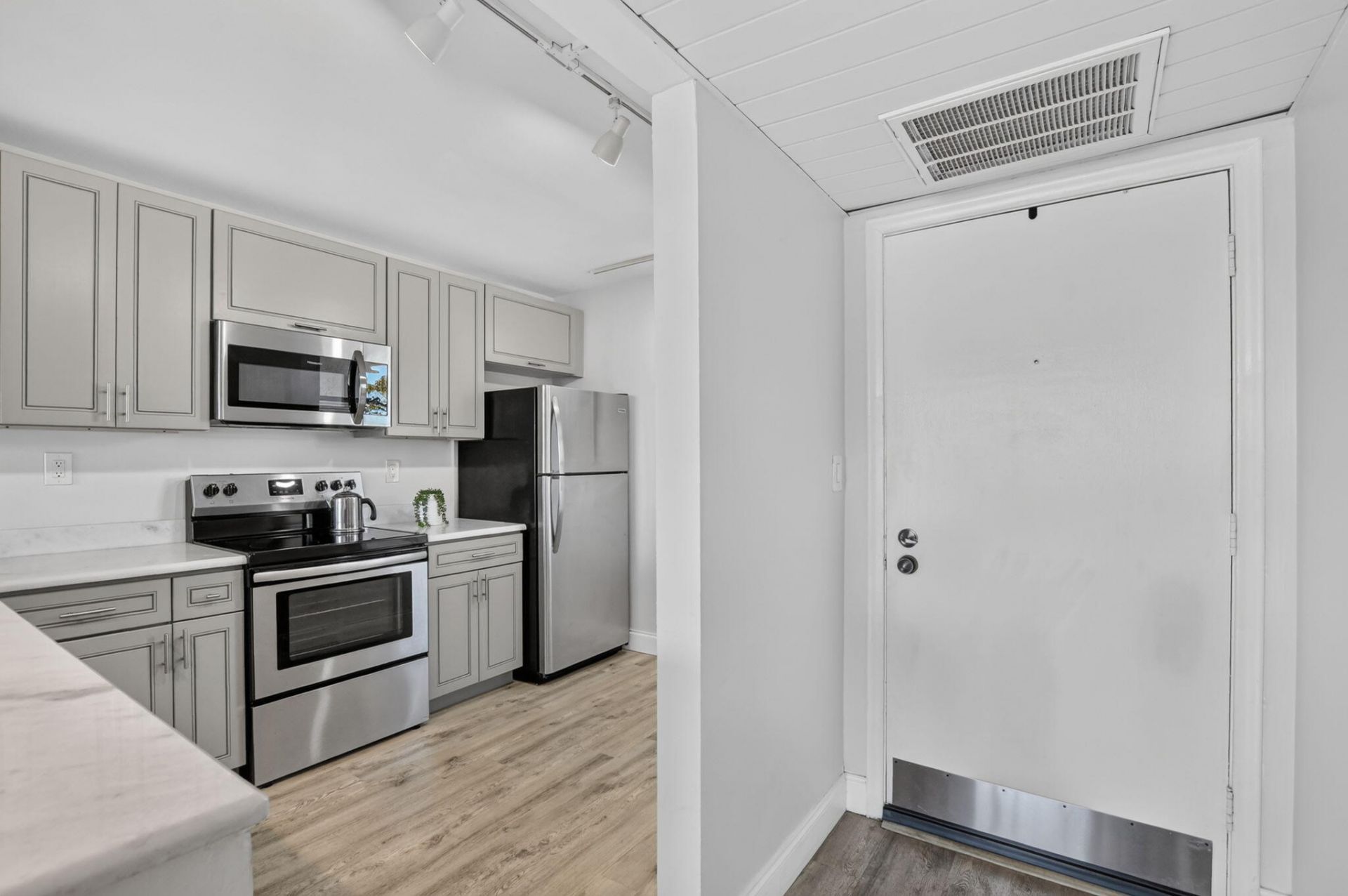 4 Royal Palm Way, Unit 403, Boca Raton, FL 33432 Photo