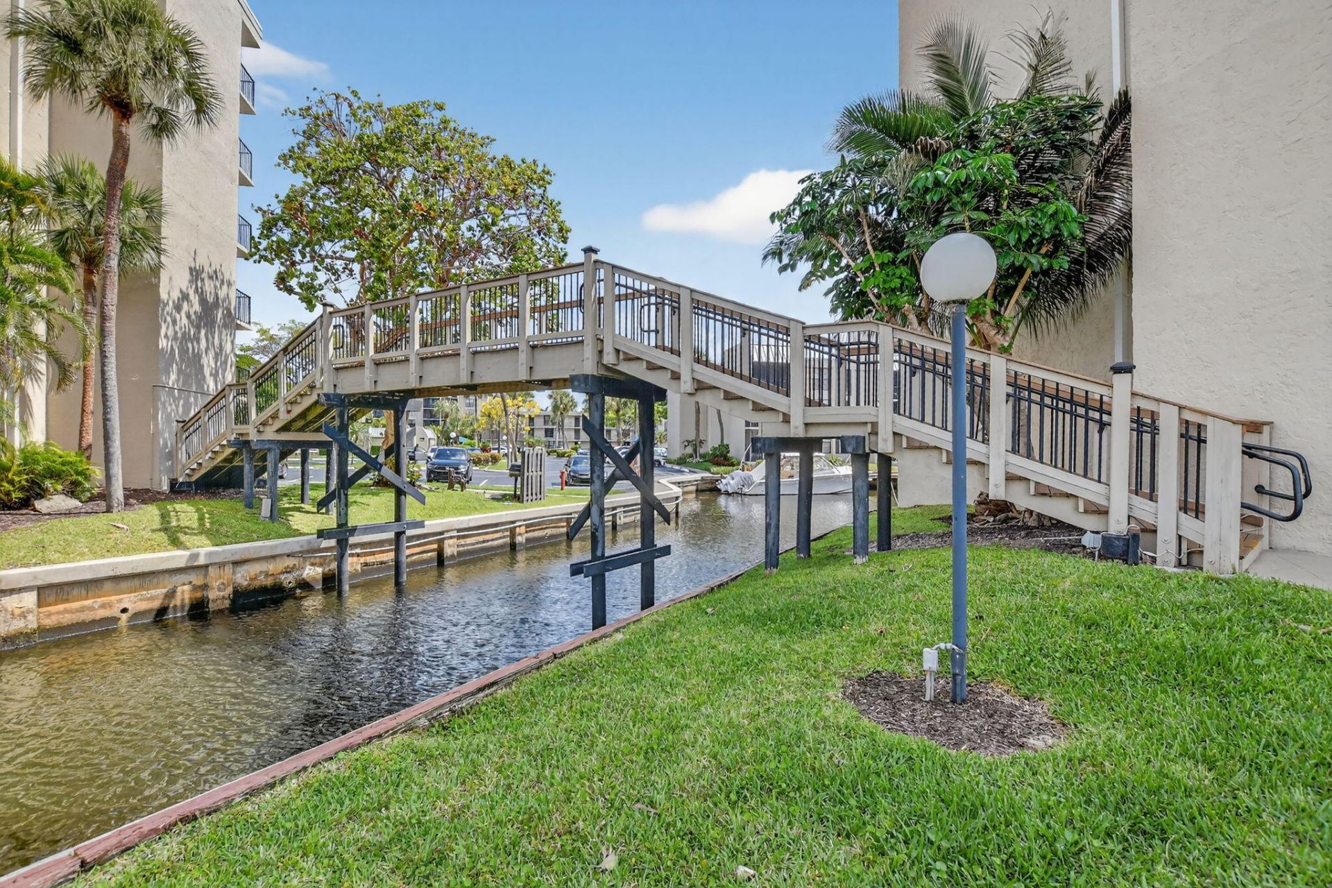4 Royal Palm Way, Unit 403, Boca Raton, FL 33432 Photo