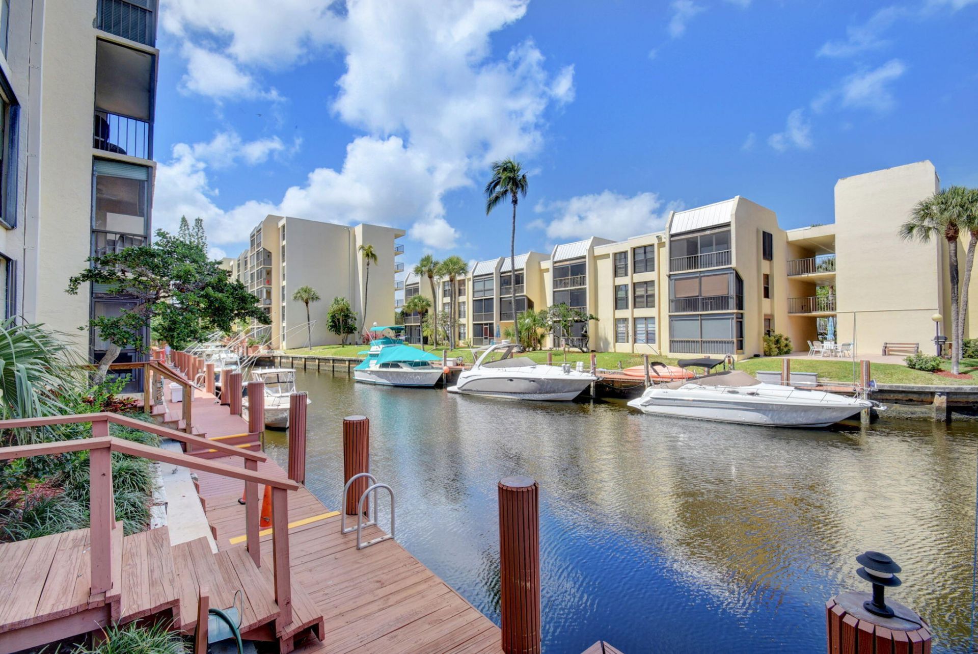 4 Royal Palm Way, Unit 403, Boca Raton, FL 33432 Photo
