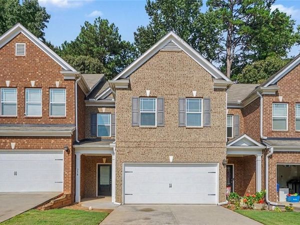 258 Britt Drive , Lawrenceville, GA 30046