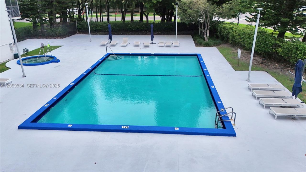 20100 W Country Club Dr, Unit 204, Aventura, FL 33180 Photo