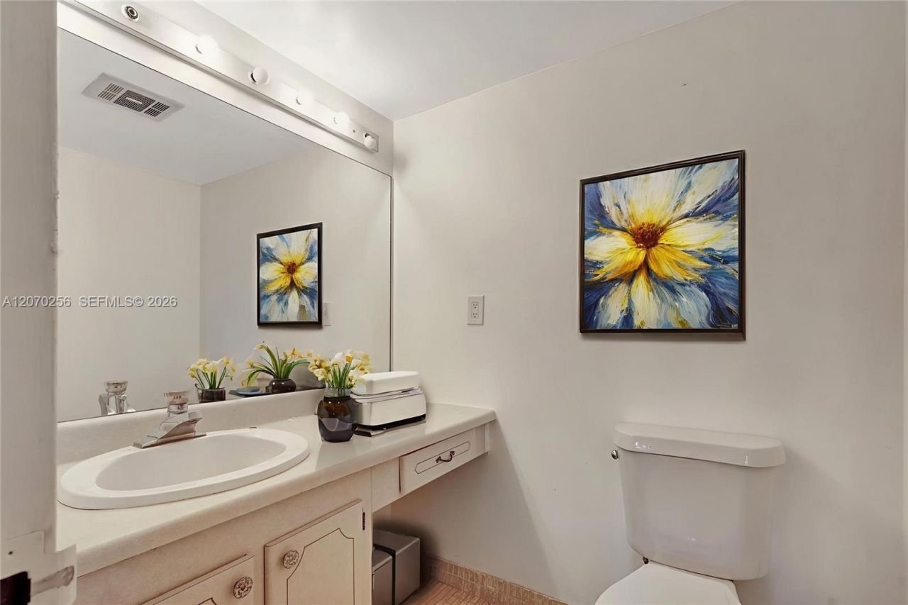 20100 W Country Club Dr, Unit 403, Aventura, FL 33180 Photo