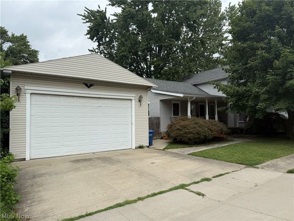 631 Mill Avenue , Amherst, OH 44001