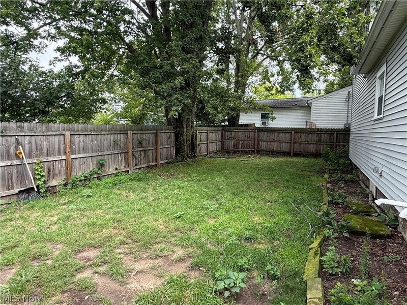 631 Mill Avenue, Amherst, OH 44001 Photo 5