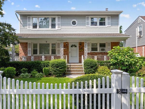 59 S Grand Street , Westbury, NY 11590