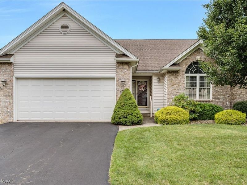 7007 Clingan Road, Unit 48, Poland, OH 44514 Photo 1