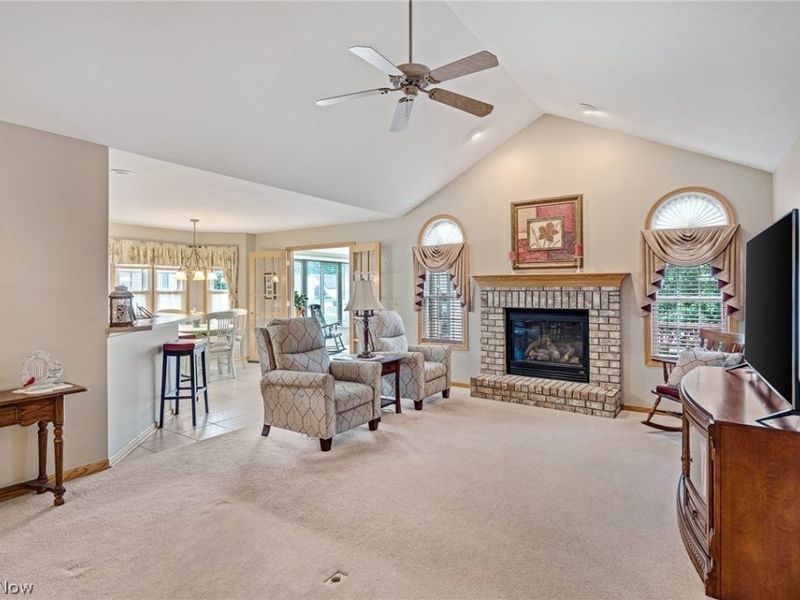 7007 Clingan Road, Unit 48, Poland, OH 44514 Photo 11