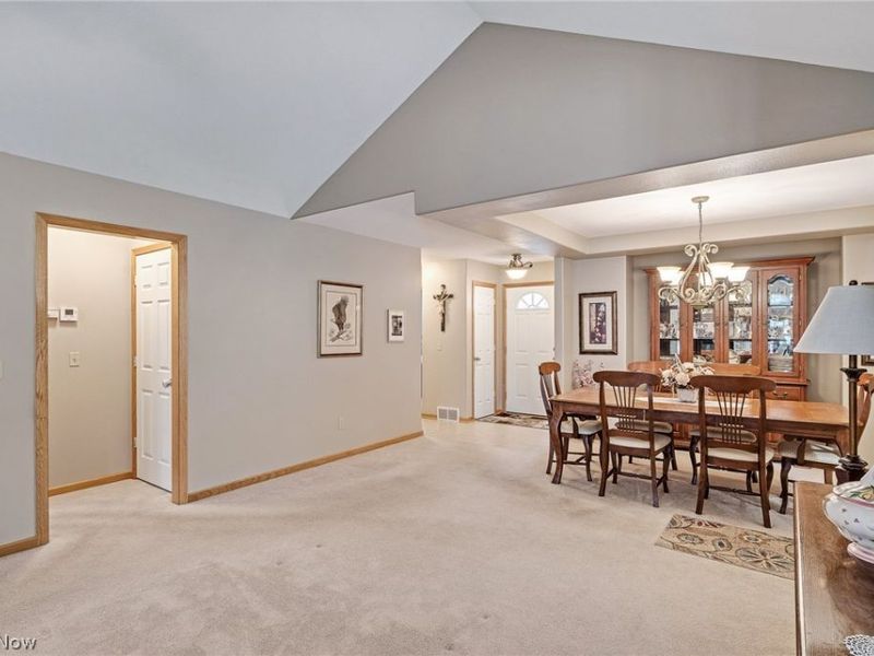7007 Clingan Road, Unit 48, Poland, OH 44514 Photo 17