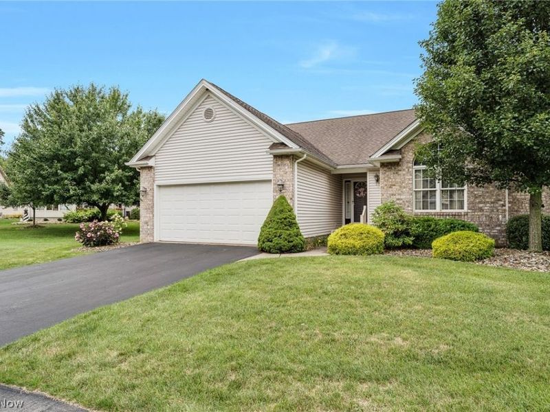 7007 Clingan Road, Unit 48, Poland, OH 44514 Photo 2