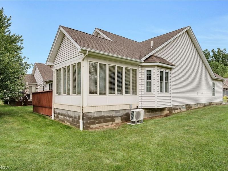 7007 Clingan Road, Unit 48, Poland, OH 44514 Photo 4
